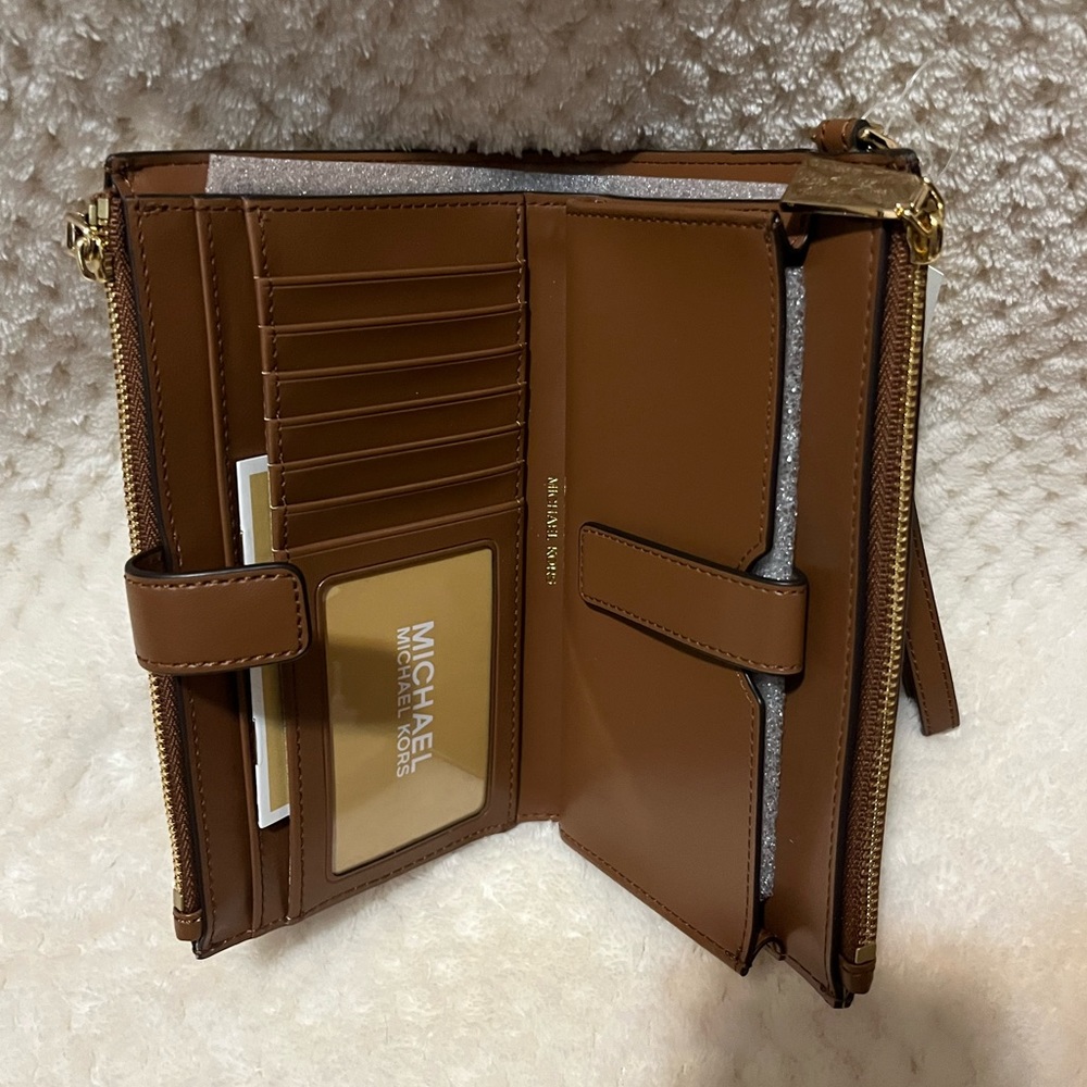 MICHAEL KORS JET SET MERCER PEBBLE LEATHER DOUBLE ZIP WRISTLET NWT! - Picture 3 of 4